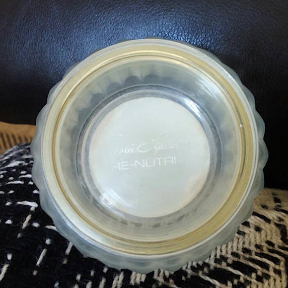 Vintage 1970's Estee Lauder Face Powder Jars - Picture 10 of 11